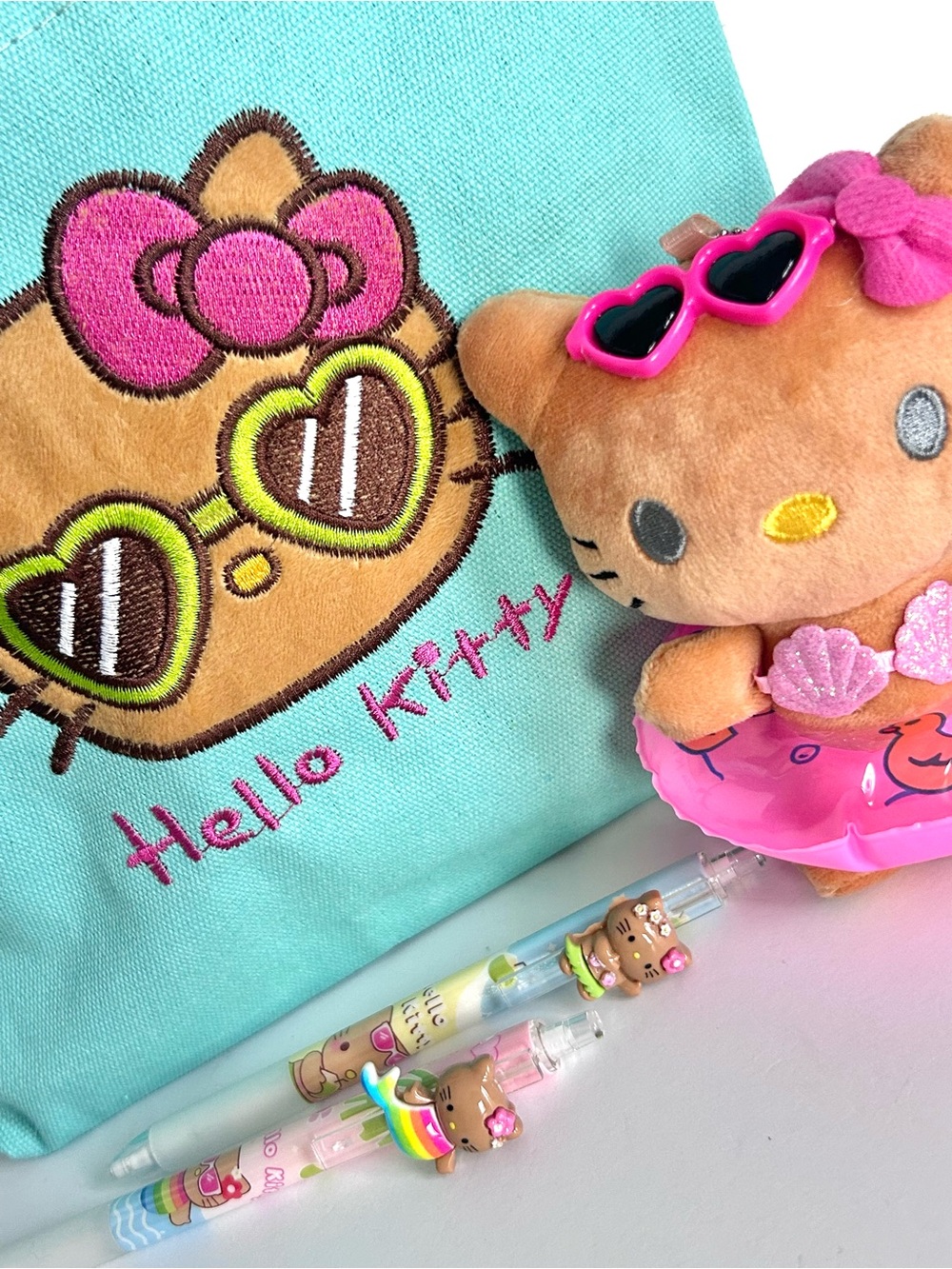 💖(HK404) Hello Kitty Adorable 5-Piece Tote Bag Bundle! - Picture 8 of 9